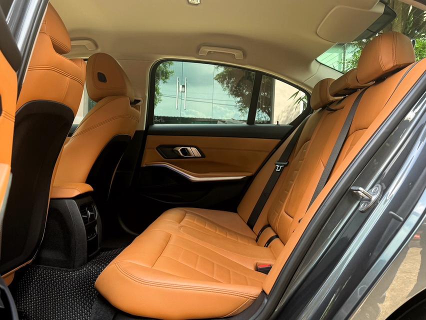 2020 BMW 320D LIMOUSINE รถมือเดียวออกป้ายแดง รถวิ่งน้อย เข้าศูนย์ทุกระยะ ไม่เคยมีอุบัติเหตุครับ 14