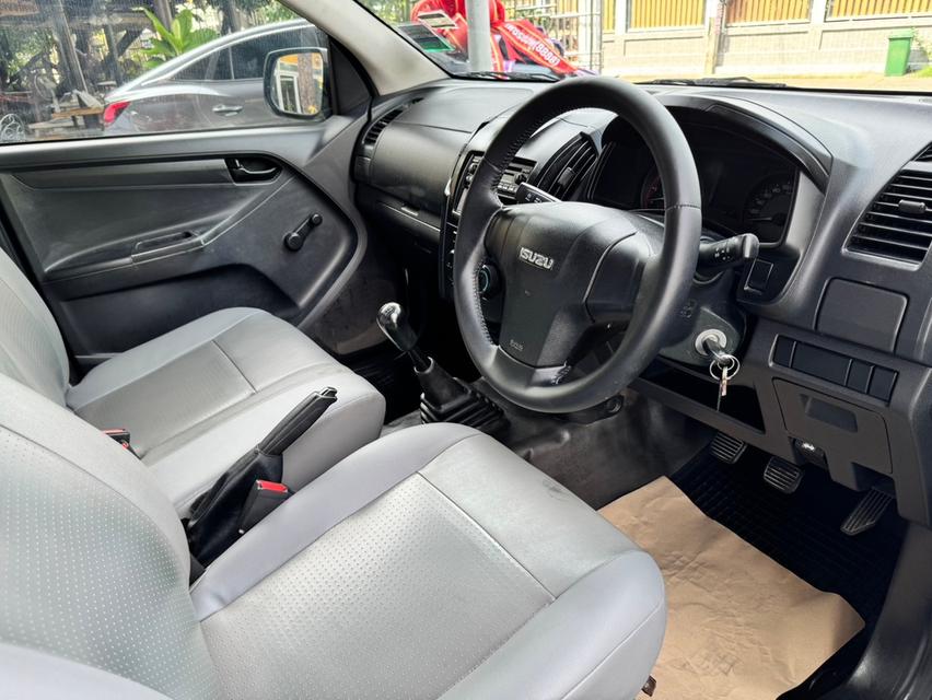 isuzu d-max spark 1.9 b mt 2018 8