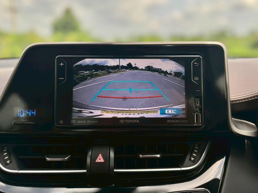 Toyota C-HR Hybrid  HV  TOP ปี 2018  สีเทา   ออโต้  สภาพเยี่ยม ป้ายแดง มือเดียว 13