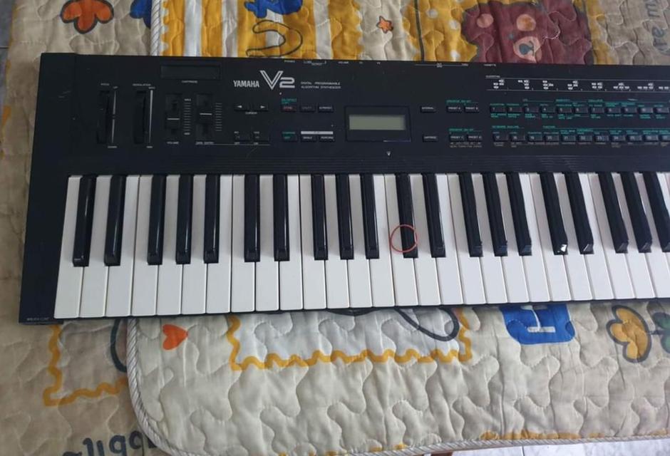 คีย์บอร์ดไฟฟ้า YAMAHA V.2 3