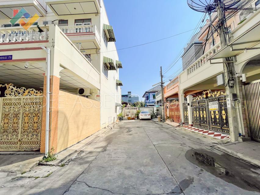 ทาวน์เฮ้าส์ ซอย จรัญสนิทวงศ์ 3 หมู่บ้าน สมชาย ใกล้ BTS ท่าพระ 4