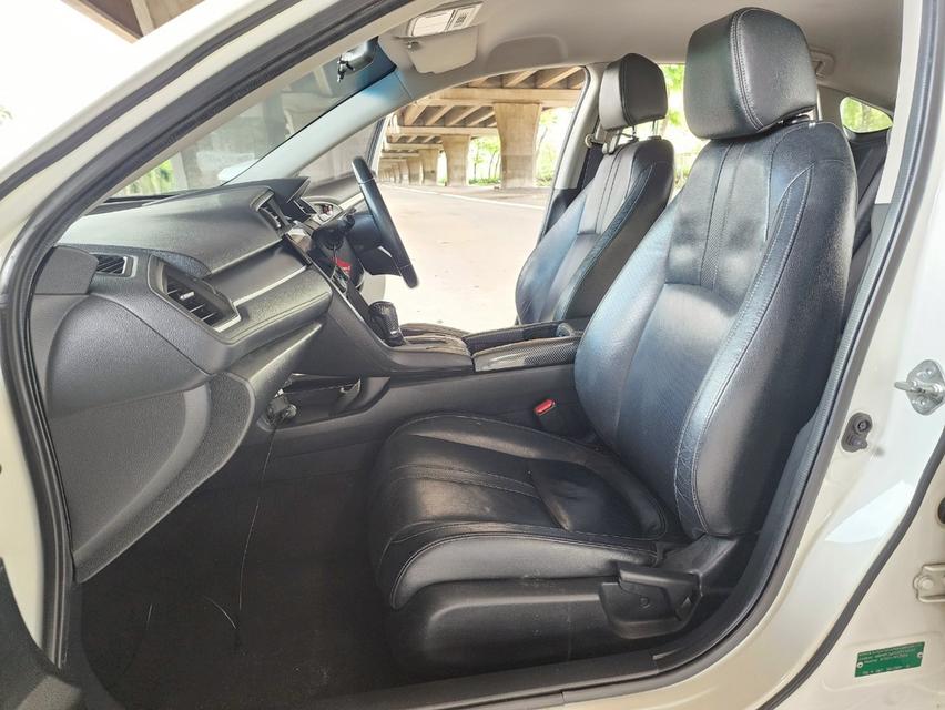 Honda Civic 1.8EL ปี 2018 10
