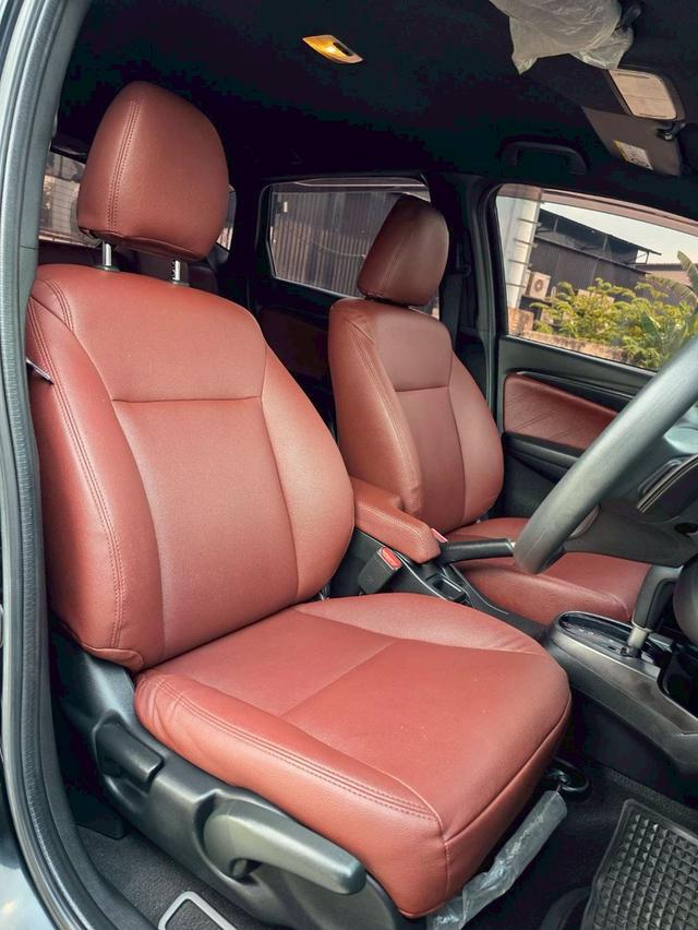 Honda Jazz 1.5 RS สีดำ ปี 2019 ไมล์ 100,000 กม. รูปที่ 6