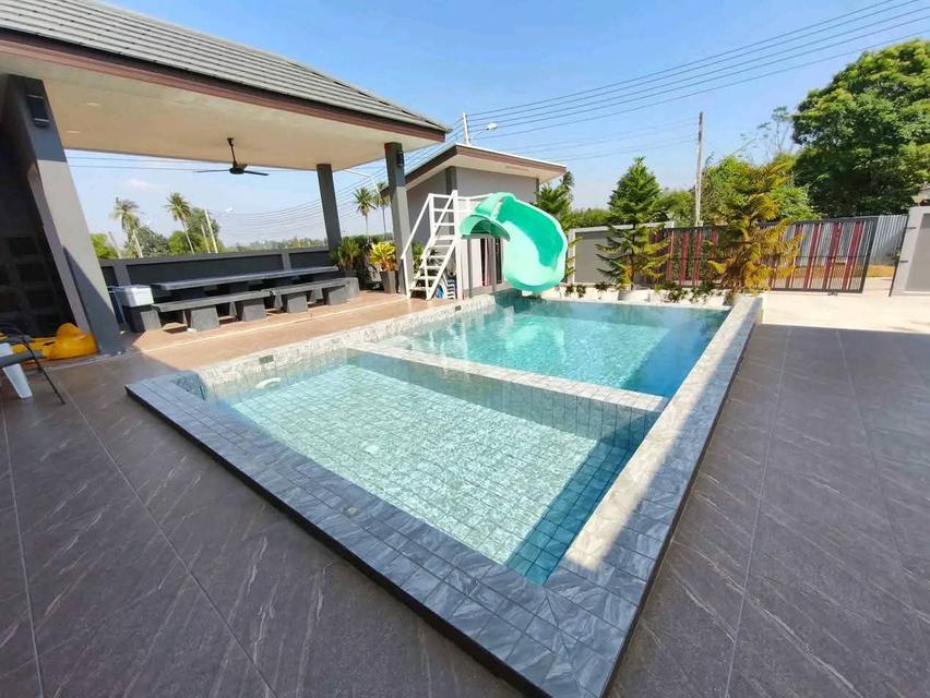 บ้านเดี่ยวพร้อมสระว่ายน้ำ ขนาดใหญ่ 13