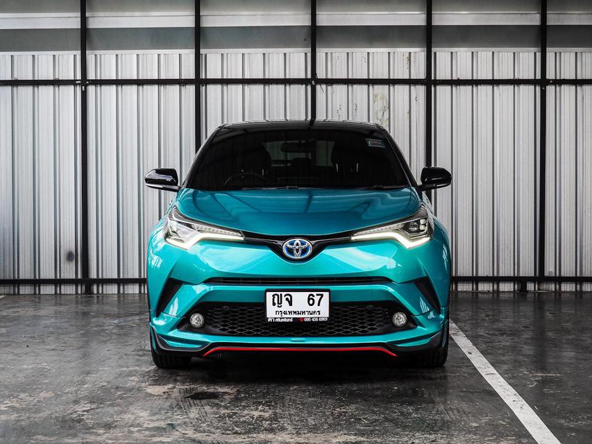 Toyota C-HR 1.8 HV Hybrid Mid ปี 2019 *** สีพิเศษ RADIANT GREEN METALLIC *** 2