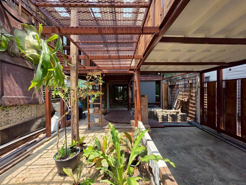 บ้านเดี่ยว 2 ชั้น ครึ่งตึก ครึ่งไม้ ( ไม้สัก ) 2