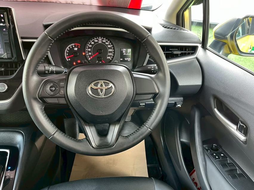 Toyota Corolla Altis 1.6  G ปี2024 เลขไมล์แท้ 35,xxx กม. เกียร์อัตโนมัติ เครื่องยนต์ เบนซิน / LPG  สี เหลือง-เขียว 3