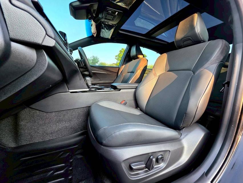 TOYOTA CAMRY HEV premium luxury TOP สุด 2025 รูปที่ 12