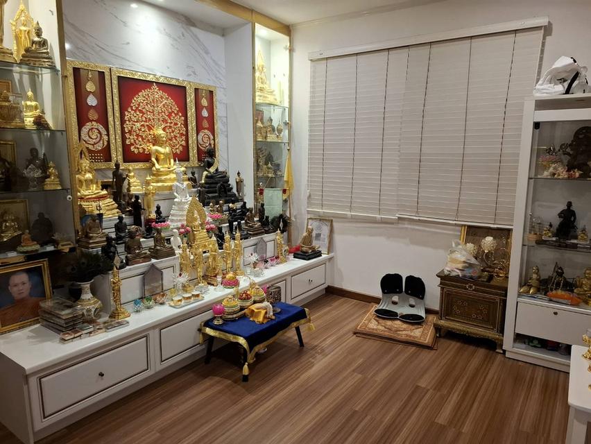 บ้านเดี่ยว หลังมุมติดสวน 18