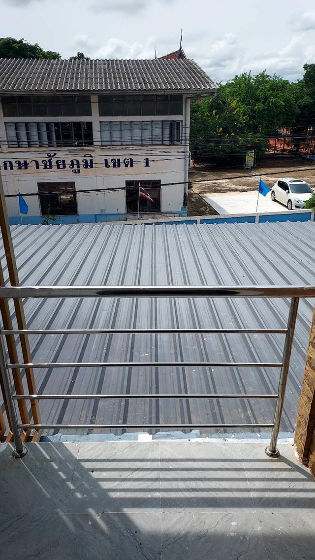 อาคารพาณิชย์ 2 ชั้น ด้านหน้ากว้าง 2 คูหา 2 ห้องนอน 3 ห้องน้ำ 1 ห้องครัว 10