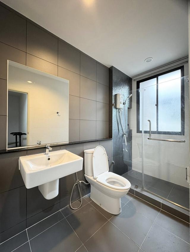 ขาย ทาวน์โฮม 3 ชั้นสุดหรู บ้านกลางเมือง ลาดพร้าว-เสรีไทย 52 สวยพร้อมอยู่ 12