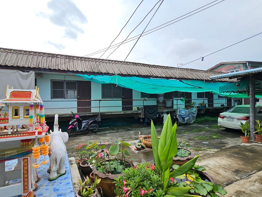 🏡 ขายด่วน❗️ที่ดินแปลงมุมติดถนนซอย พร้อมบ้านครึ่งปูนครึ่งไม้ และห้องเช่า 8 ห้อง ซอยรามอินทรา 47 8