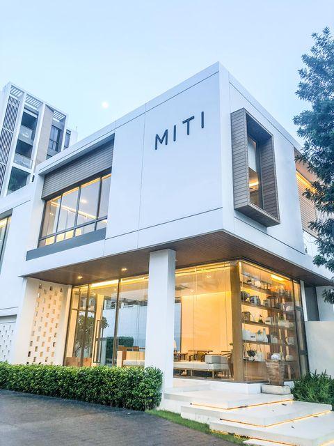 ห้องชุดเพดานสูง 33.42 ตร.ม. Miti Condominium ใกล้รถไฟฟ้า 2