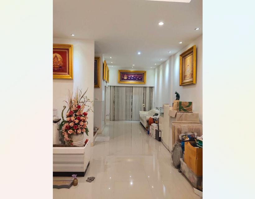 หมู่บ้านวิชั่นสมาร์ทซิตี้ พระราม 5 แยกติวานนท์ ขายทาวน์โฮม 3 ชั้น 24.3 ตร.วา ติดถนนเมน 3 ห้องนอน 3 ห้องน้ำ จอดรถ 2 คัน ใกล้ MRT ติวานนท์ 3