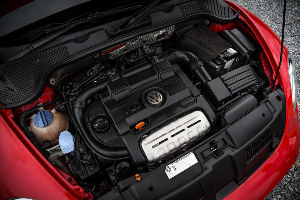รหัสรถ CBL7835 Volkswagen Beetle 1.4 Turbo GT TSI Coupe AT 2014 6