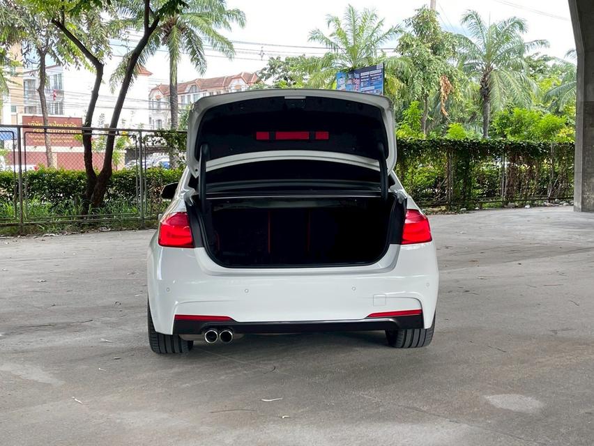 รหัสรถ WMT8008 BMW 330e M Sport LCI ปี 2018 19
