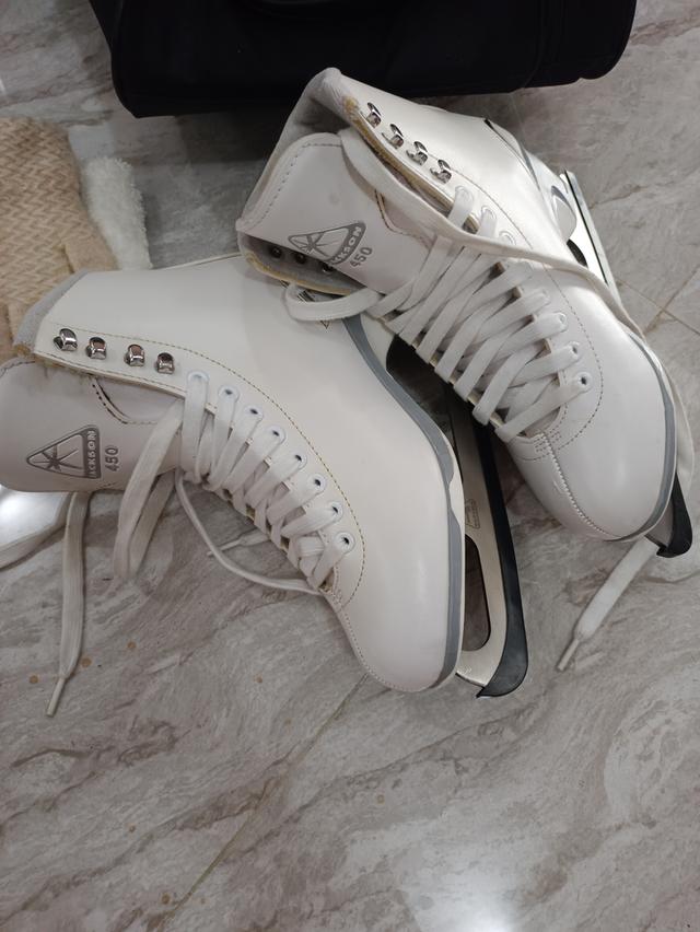 รองเท้าไอซ์สเก็ต ice skate