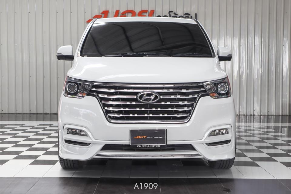 HYUNDAI H1 GRAND STAREX 2.5 VIP (MNC) 2022  2