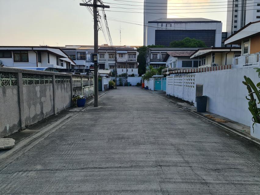 ให้เช่าบ้านเดี่ยวตามสภาพ 6 ซอย 6 หมู่บ้านเสรี 2 (รามคำแหง 24 แยก 28) สังคมดี, บรรยากาศดี, เดินทางสะดวกมากๆๆ ทั้งรถส่วนตัว และ รถโดยสารสาธารณะ 2