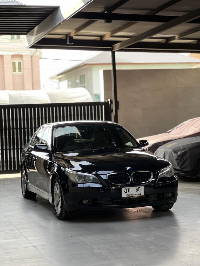 BMW 523i