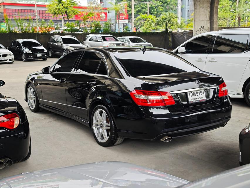 Benz E250 CGI Saloon AMG W212 ปี 2011   4