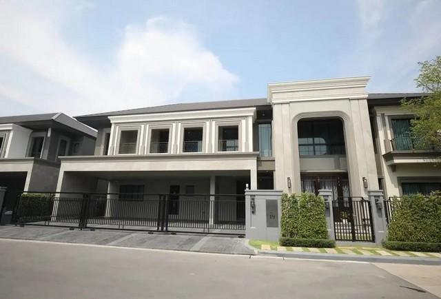 ขายด่วน Grand Bangkok Boulevard Krungthepkreetha บ้านหรูใหม่ กรุงเทพกรีฑา 49 ลบ. วิวสวนกลาง พร้อมอยู่ทันที 1