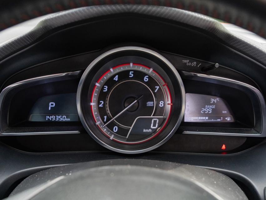 MAZDA 3 2.0 S ปี 2016 (จดปี 2017)มือสอง รูปที่ 13