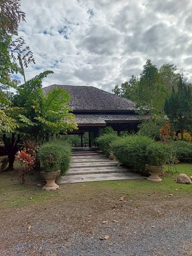 ขายที่ดินพร้อมสิ่งปลูกสร้าง บ้านไม้สักพร้อมสวน 20 ไร่ 2 งาน 59 ตร.ว. ทิศใต้ติดเนินเขา ชะอม แก่งคอย สระบุรี 4