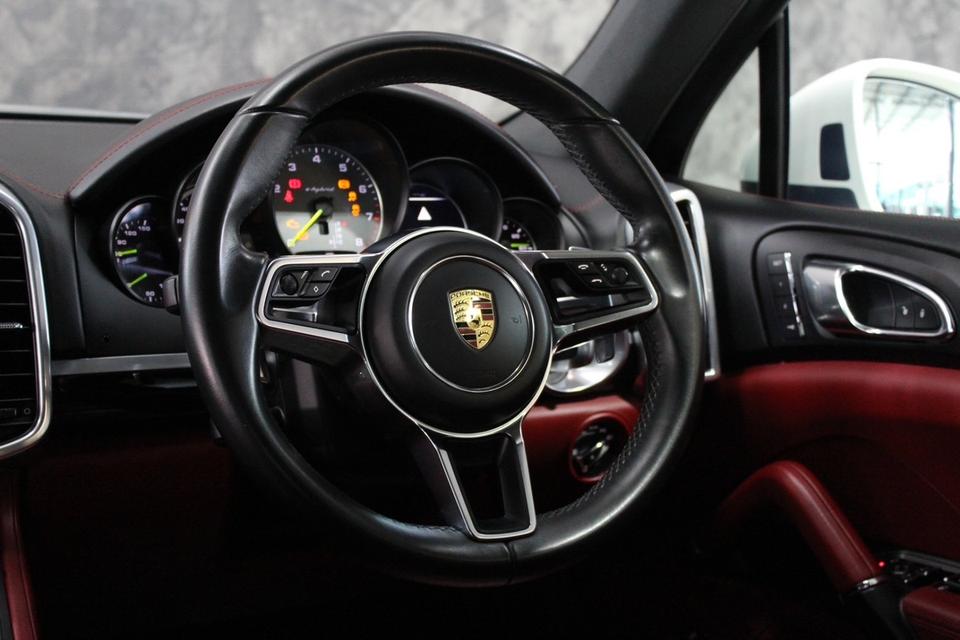 รหัสรถ JRS8118 เข้าใหม่กับ Porsche Cayenne SE Hybrid 2016 14