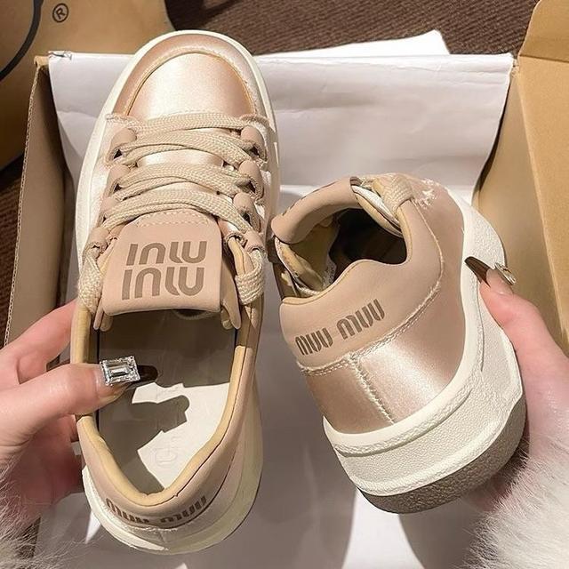 รองเท้าผ้าใบMiumiu