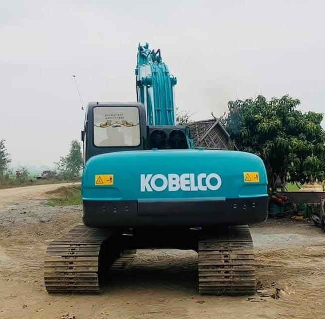 ปล่อยขายรถแม็คโคร Kobelco สภาพมือหนึ่ง