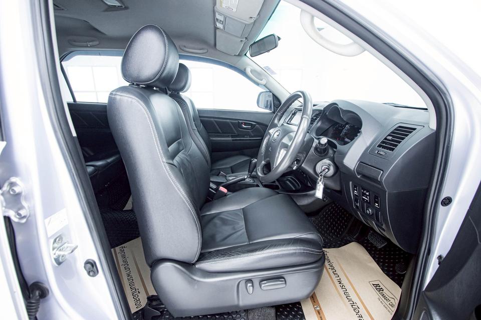 รหัสรถ 1D580 FORTUNER 3.0 V 2WD 50TH 2012 13