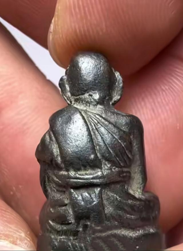 รูปหล่อ หลวงปู่ทองสุข วัดโพธิ์ทรายทอง จ.บุรีรัมย์ รูปที่ 2