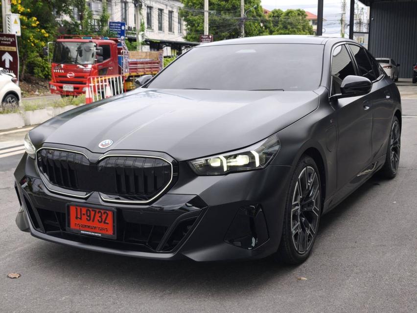 รหัสรถ KPV9732 🚘✨ BMW 530e M SPORT PRO (ปี 2025) ✨🚘