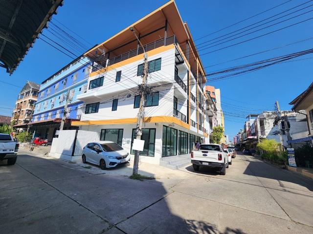 แฟชั่น 2.2กม. โชว์รูมด้านล่าง 402ตรม. ตลาดปัฐวิกรณ์2กม.ให้เช่า โรงแรม 4ชั้น 14แอร์ใหม่ 5จอดรถ นวมินทร์65-81 MRTบางกะปิ 2 1