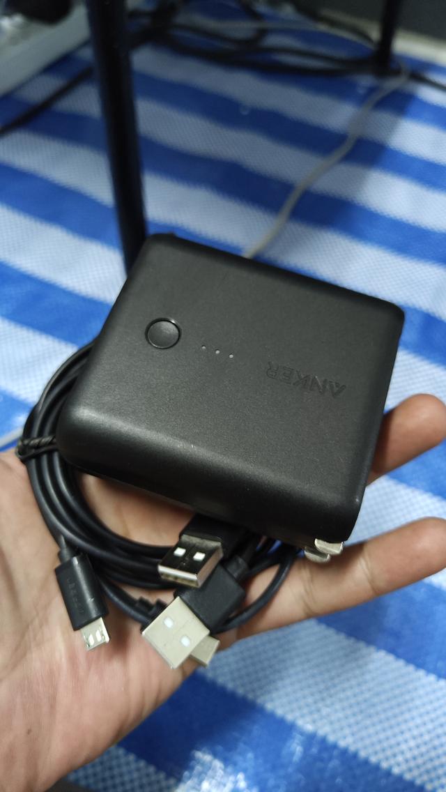 power bank Anker 2in1 สภาพดี 9