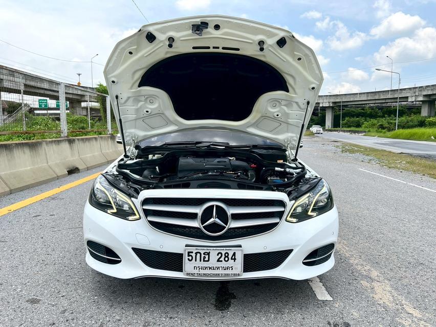 Benz E200 ปี2015 จด2017 รถบ้าน มือเดียว ไม่เคยชน ไม่เคยทำสี  ตะเข็บเดิมทั้งคัน 7