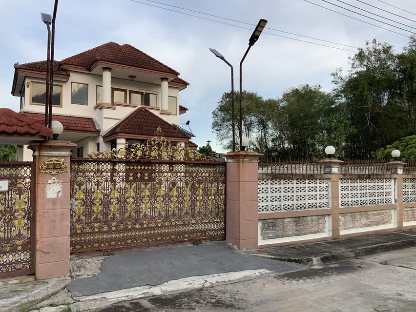 บ้านเดี่ยว132ตรวกฤษดา26นครชัยศรีมีสนามกอล์ฟในหมู่บ้าน 1