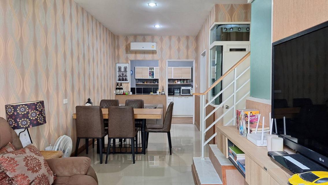 ขายทาวน์โฮม โกลเด้นทาวน์ วิภาวดี-แจ้งวัฒนะ พร้อมอยู่ 3