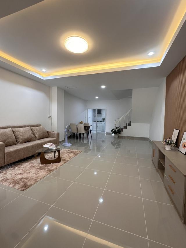 หมู่บ้านเหมชาติ ถ.เลียบวารี บ้านสวย รีโนเวทใหม่ ทำเลหนองจอก 6