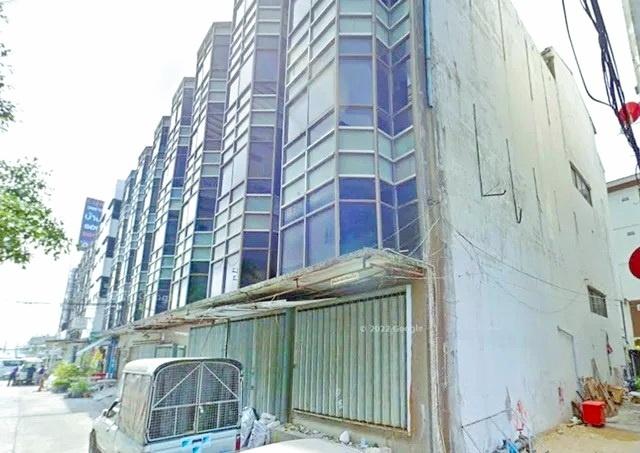 ซ.ศรีนครินทร์ 20-28 MRT คลองกลันตัน 500 ม. ธัญญาพาร์ค อาคาร4คูหา 4ชั้น 1,600 ตร.ม. 100 ตร.วา. 11 นอน 6 น้ำ เดอะไนน์ พระร 3