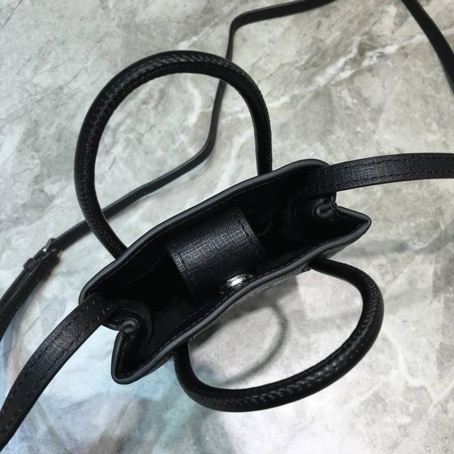 กระเป๋า Phone Bag ใช้ครั้งเดียว สภาพใหม่มาก 7