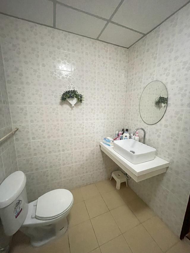 บ้านตึก 2 ชั้น พร้อมอยู่ ทำเลดี ใกล้รถไฟฟ้าสายสีเหลือง 7