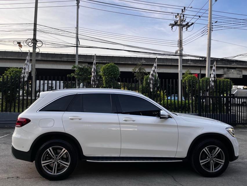 MERCEDES-BENZ GLC 220d ปี 2020 4