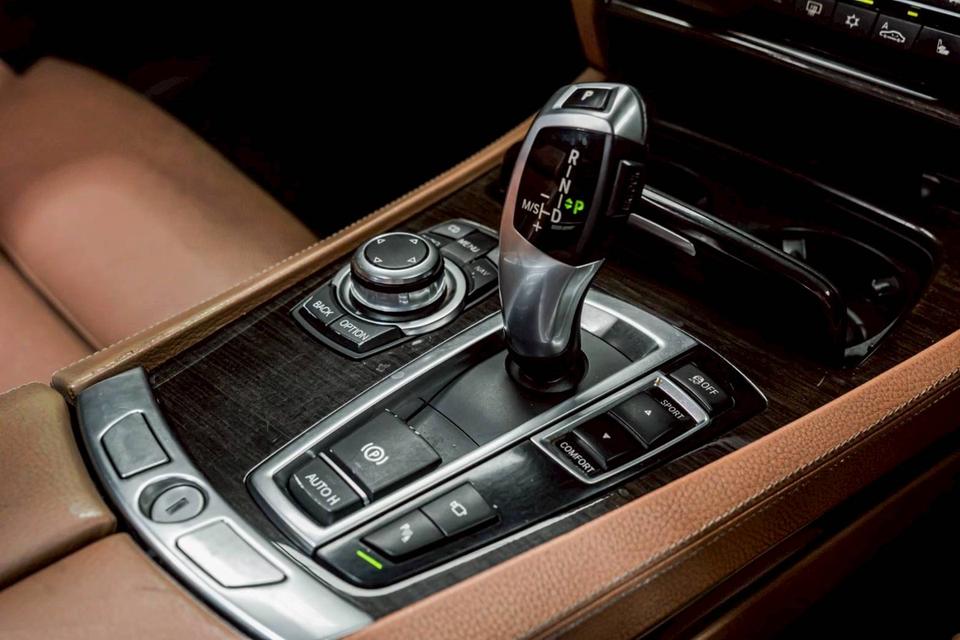 รหัสรถ 67GG8359 Bmw 730Ld Lci Look (F02) เครื่องดีเซลฝาดำ ปี 2012 F 19