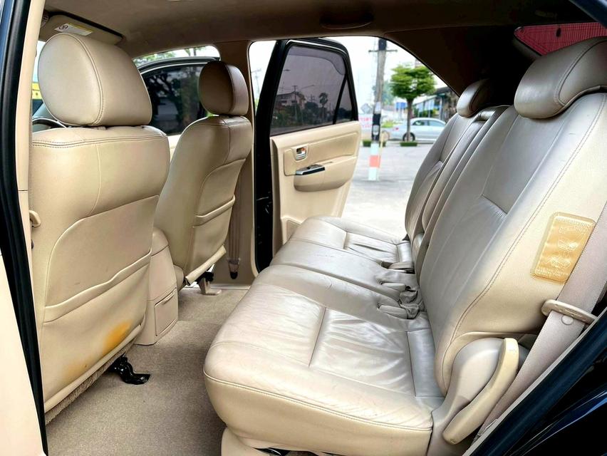Toyota Fortuner 3.0 AT 4x4 ปี48 (2005) 8