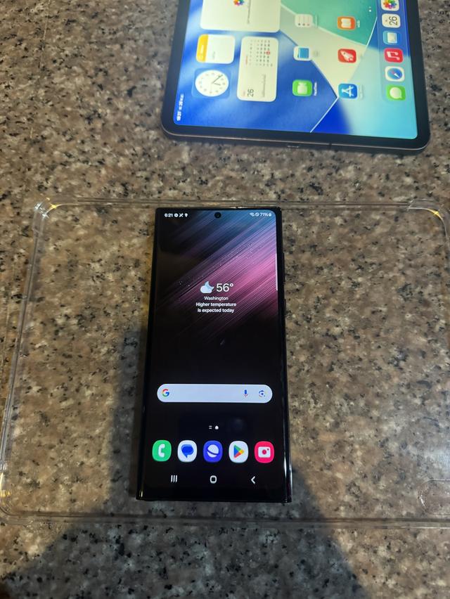 ขายๆๆๆถูกSamsungS22Ultra128กิ๊กสีหายากBurgundy Red สภาพสวยการใช้งานดีเยี่ยมทุกๆฟังชั่นเครื่องรีสโตได้ตลอดไม่มีติดแอคเค้าใดๆคับ ( จอขาวจั๊วๆจอไม่มีจุดด