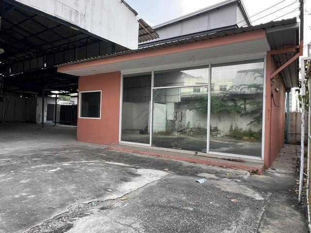 ให้เช่าโกดัง 100 ตร.ว. พร้อมออฟฟิศ 1 ชั้น ซอยนาคนิวาส 18 ใกล้เซ็นทรัลอีสวิลล์ 2