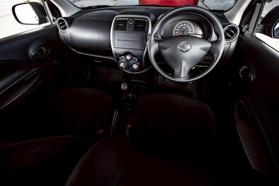 Nissan March 1.2 E เกียร์ MT ปี 2018 สีดำ ไมล์ 15,000 16