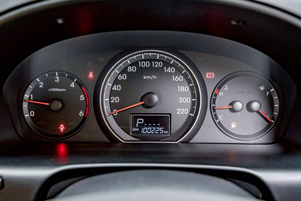 รหัสรถ NP8308 HYUNDAI H-1 2.5 DELUXE 2018 18